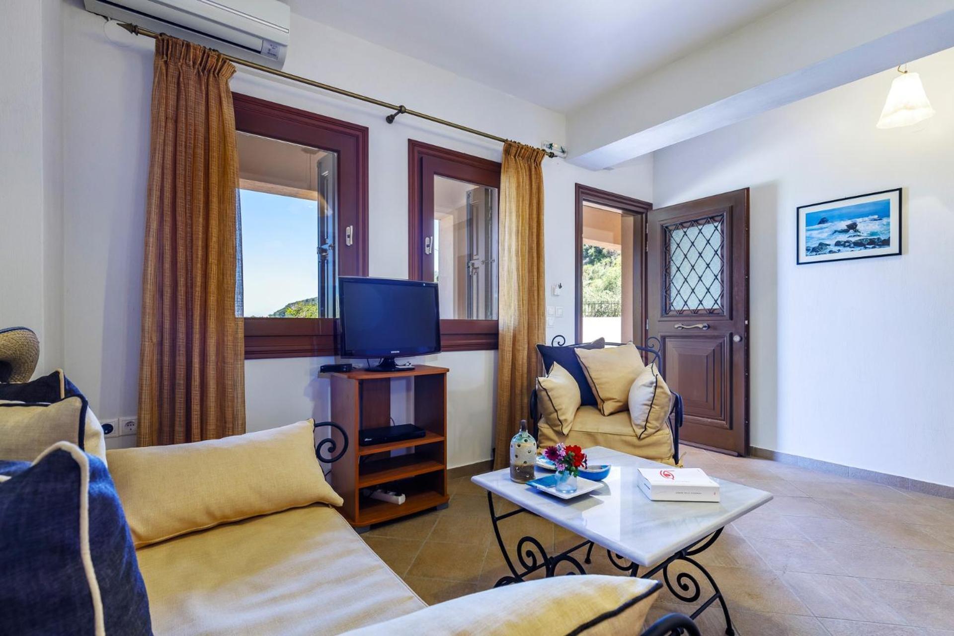 Naiades Superior In With Sea View Close To The Town Apartment *