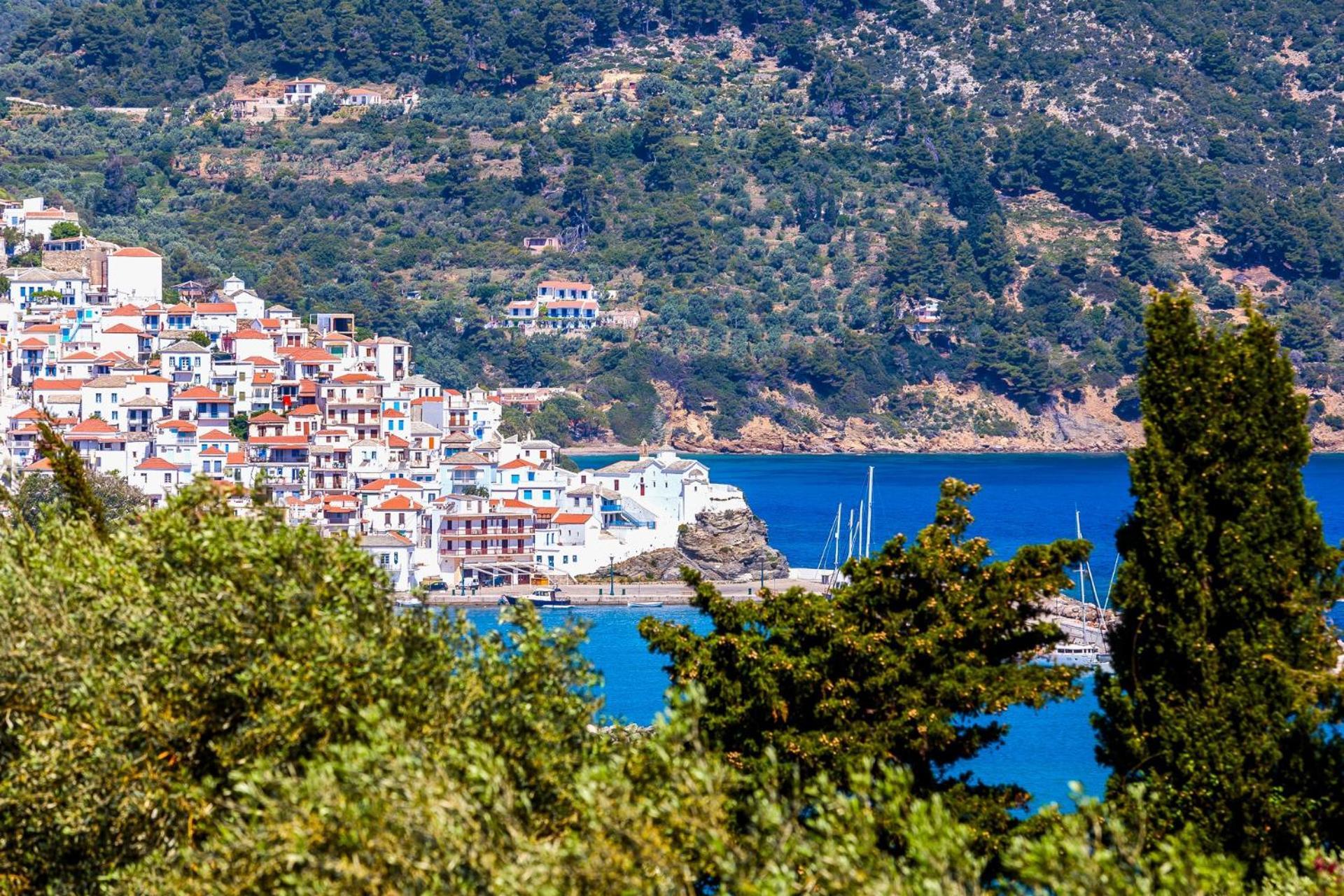 Naiades Superior In With Sea View Close To The Town *